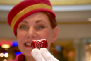 DIE PAGEN überreichen von Herzen.